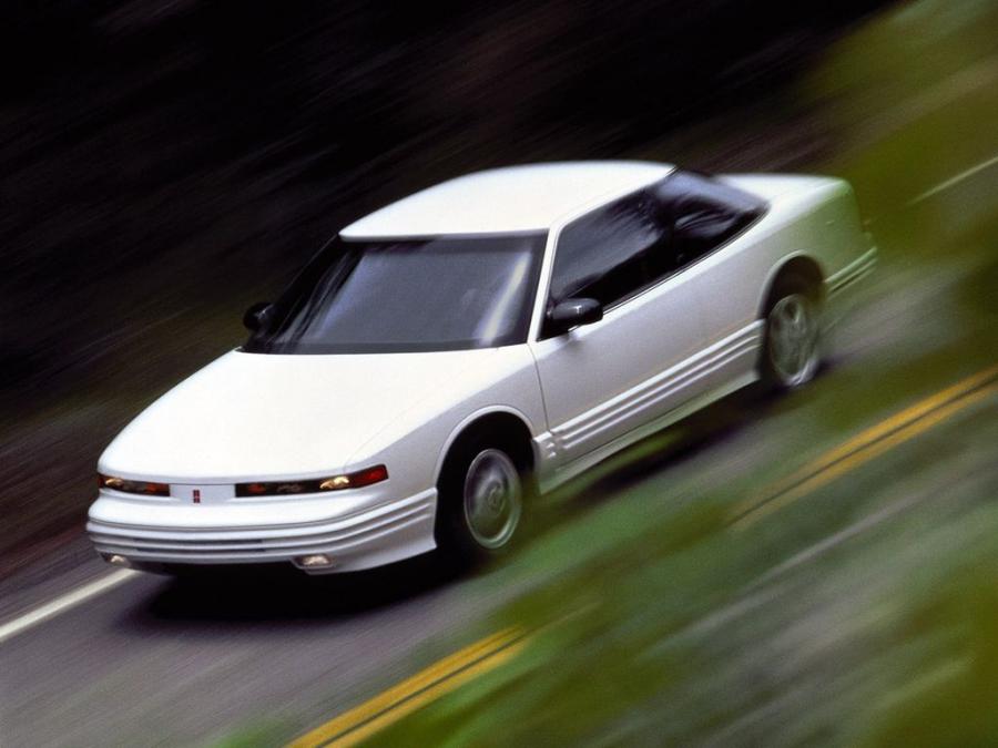  Oldsmobile Cutlass Supreme Coupe 1988 года  (фото 3 из 9)